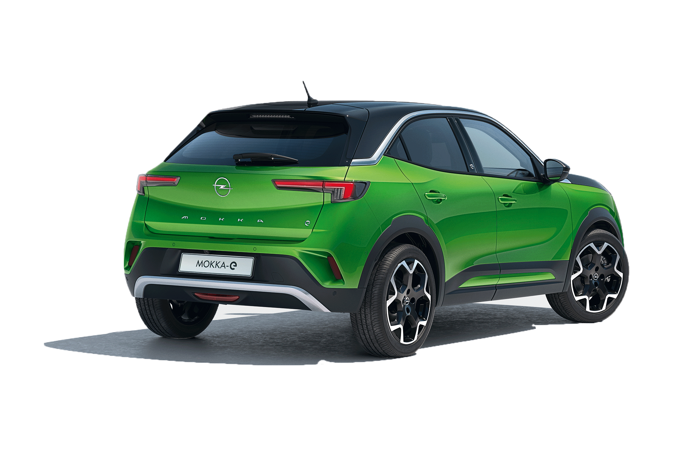 Opel Mokka-e, grön och svart, snett bakifrån